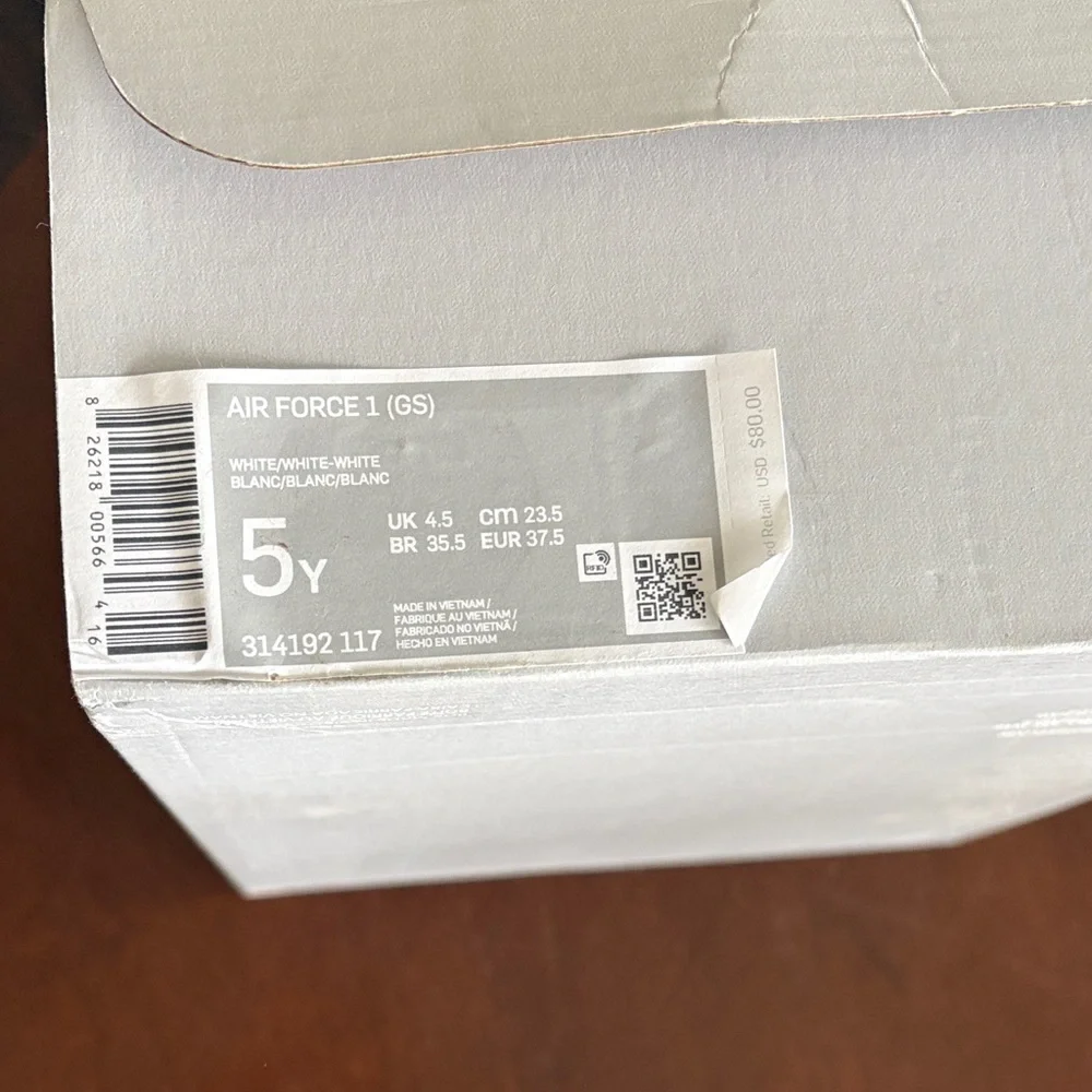 Nike Kids All-White Air Sneakers - Picture 5 of 5